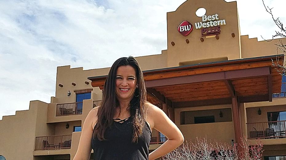 Hot Mama in front of Best Western Plus Inn of Santa Fe