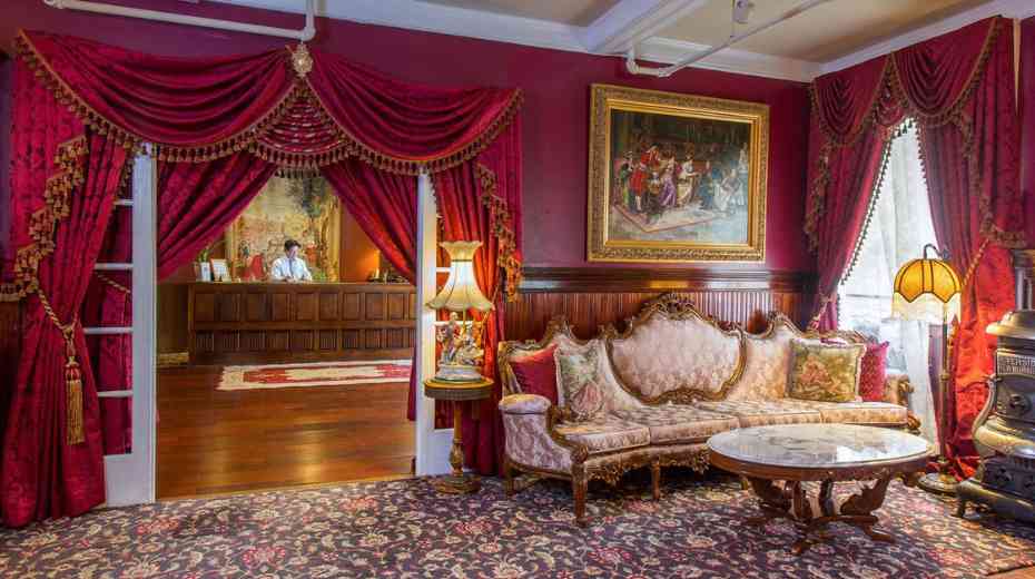 Haunted hotels in San Francisco California, The Queen Anne Hotel