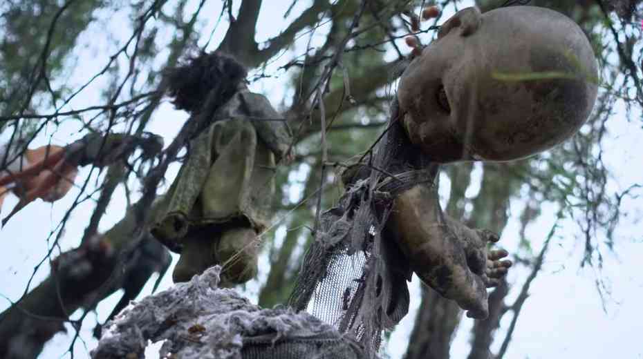 True Story Behind the Haunted Island of Dead Dolls in Mexio