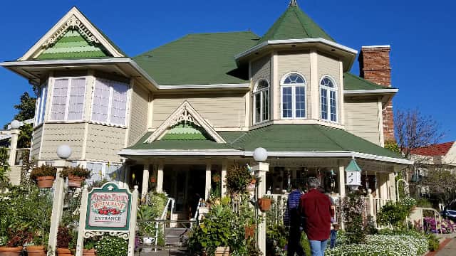 Apple-Farm-Restaurant