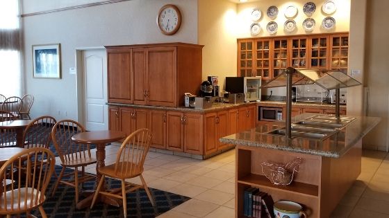 Breakfast area of Best Western Plus Kingman
