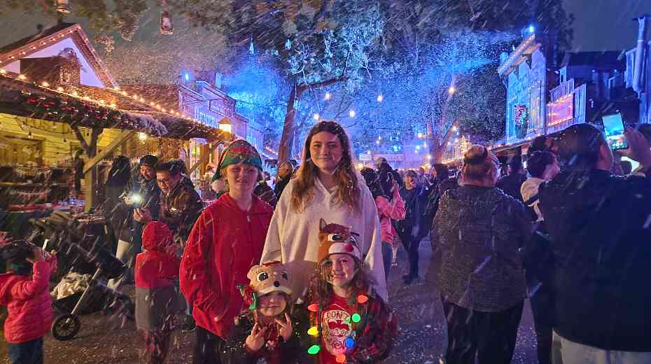 Christmas Craft Village at Knott