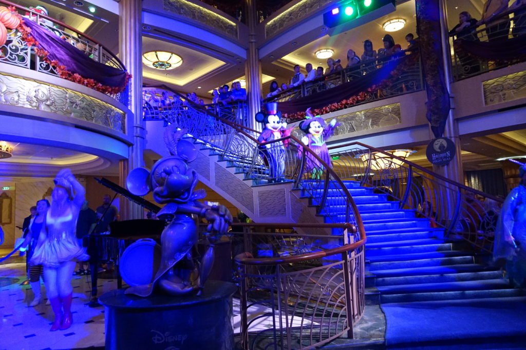 Mickey and Minnie Halloween High Seas