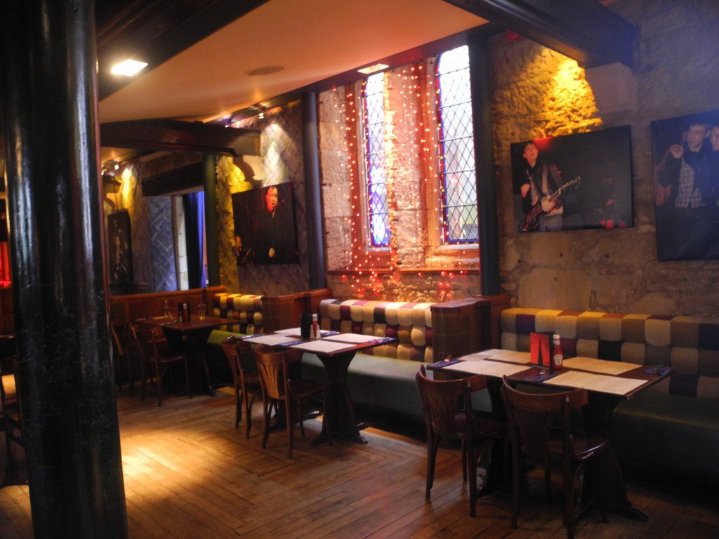 family restaurant glasgow scotland oran mor