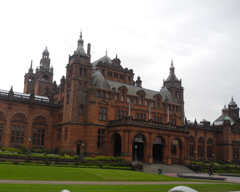 kelvingrove museum for families in glasgow scotland