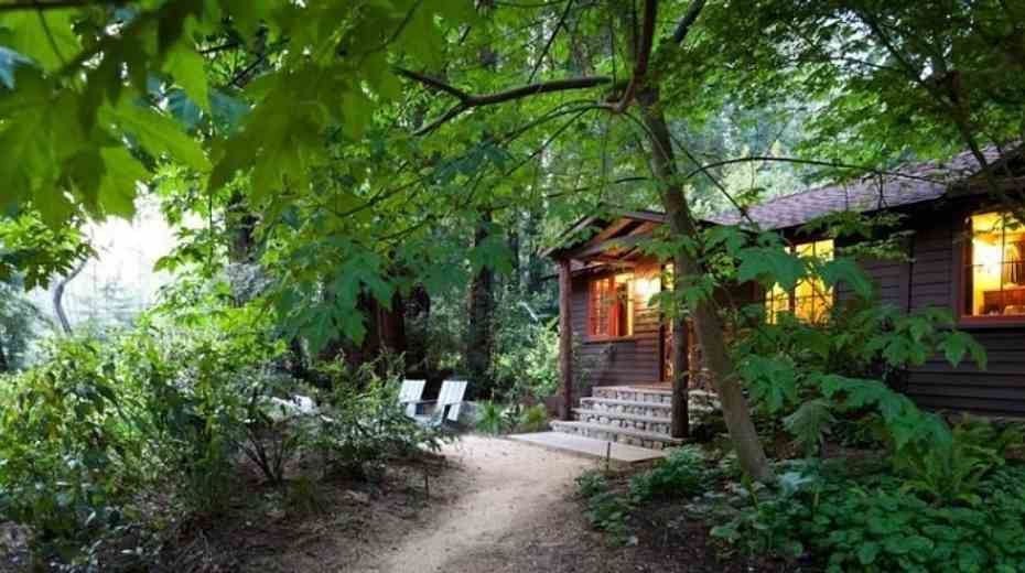 glamping cabins at Glen Oaks Resort in Big Sur California